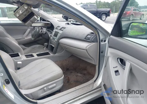 2007 Toyota Camry Hybrid z USA, uszkodzony, nr VIN JTNBB46KX73034471